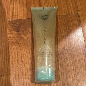 Haiku Shimmering Gold Body Scrub & Wash
